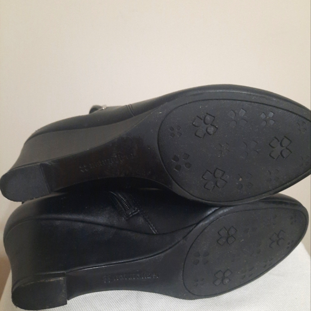 Naturalizer Boots - Picture 2 of 6